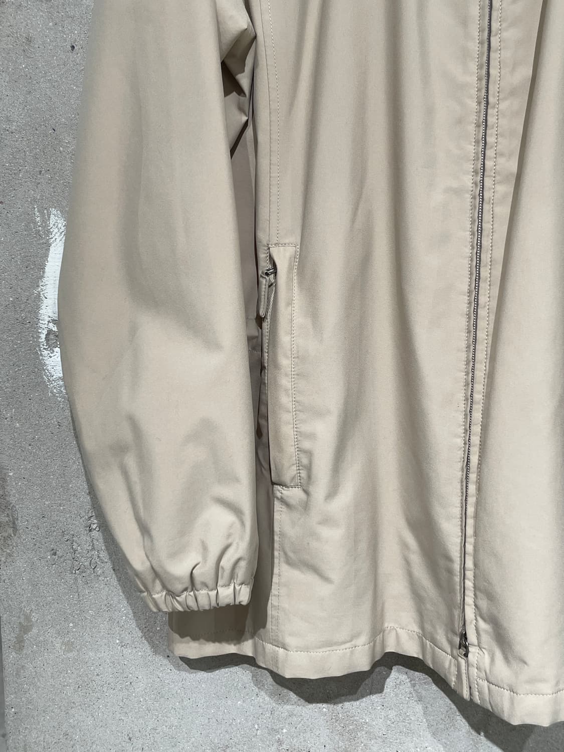 프라다 레드탭 베이지 고어텍스 폴리에스터 파카 상품이미지4