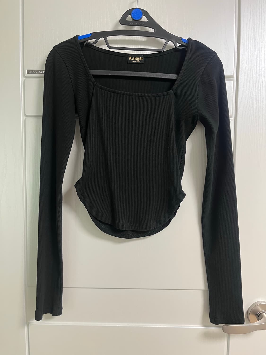 탠저 Tanger side slit top black 상품이미지1