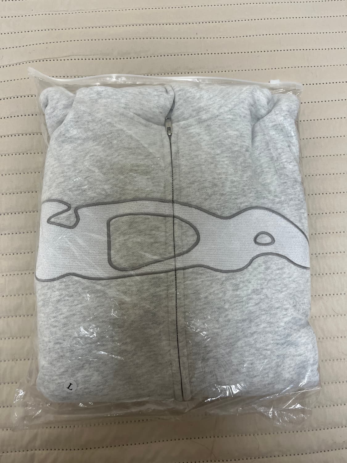 [L] IDA 아이디에이 로고 후드 집업 그레이 새상품 상품이미지3