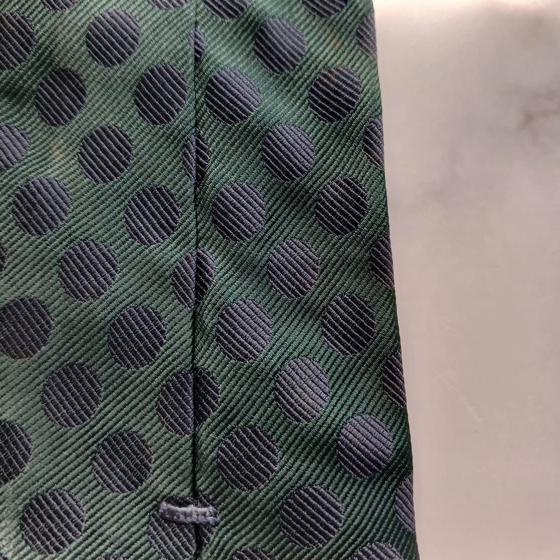 제냐 실크 그린&네이비 도트 넥타이 8.1cm A~B등급 A18433
 상품이미지8