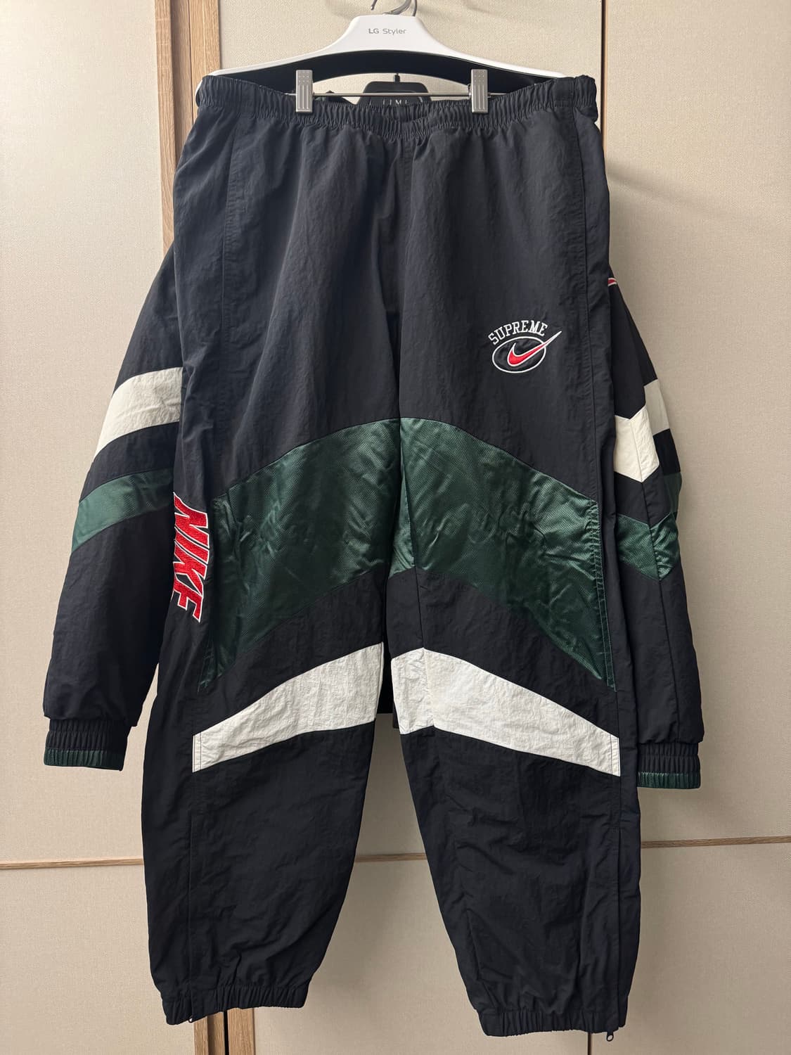 슈프림 X 나이키 후드 스포츠 자켓&팬츠 상품이미지5