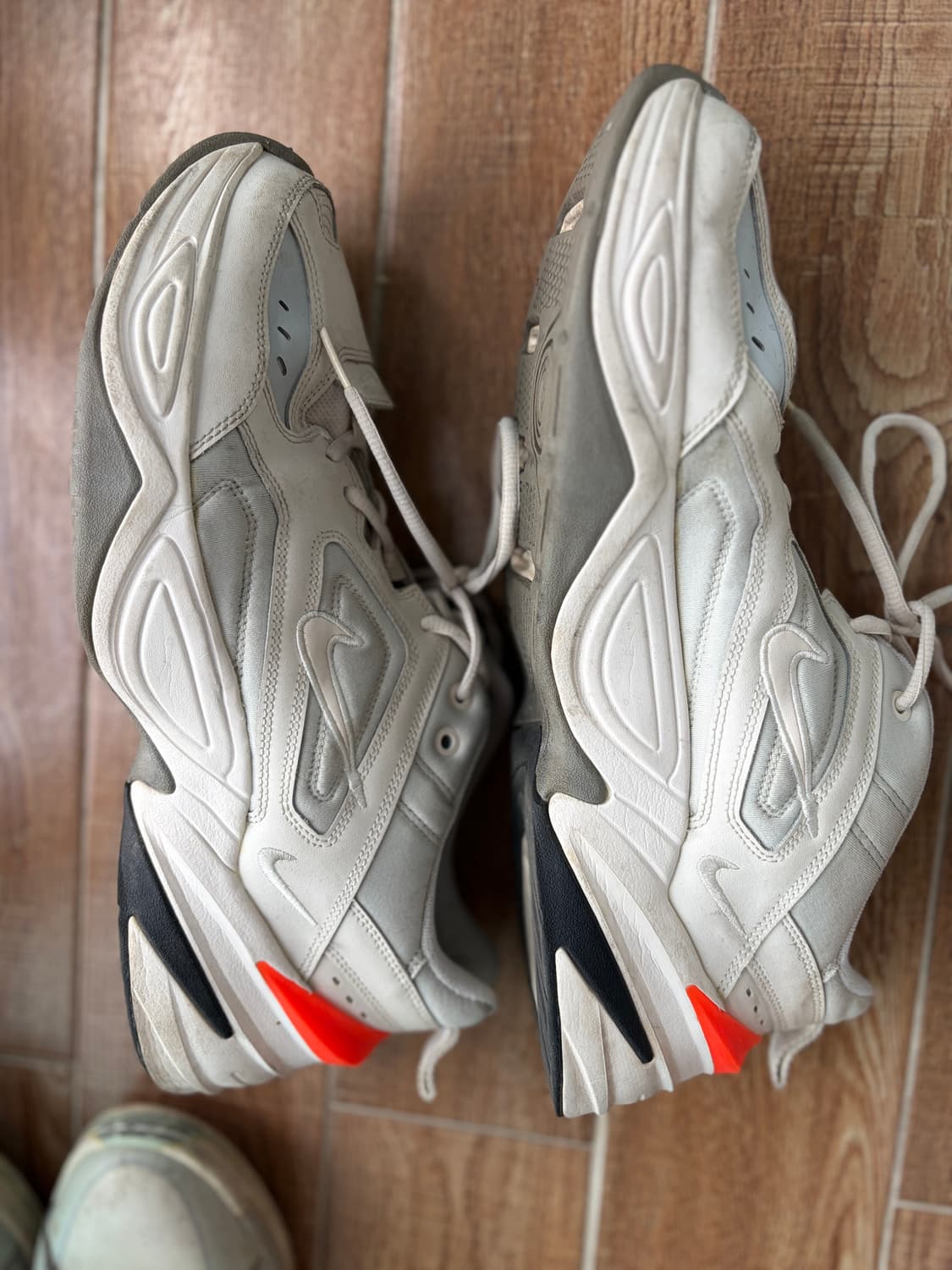 나이키 m2k 모나크X존엘리엇 흰주 295 상품이미지3