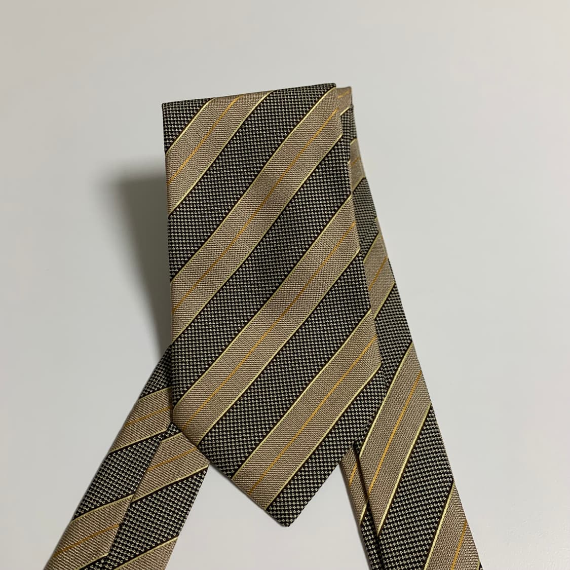 지방시(GIVENCHY) 명품 레지멘탈 클래식넥타이 신형라벨 A등급 상품이미지9