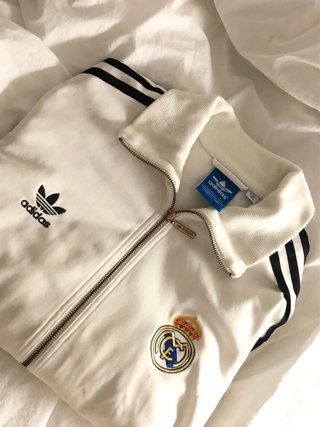 아디다스 레알마드리드 져지 트랙탑 상품이미지1