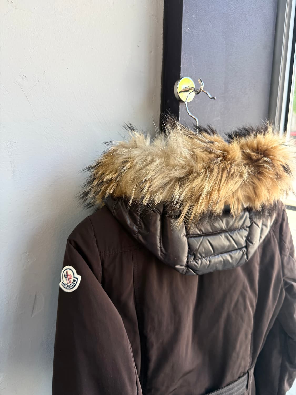 1/ 몽클레어 구스다운 리얼퍼 벨티드 패딩자켓 상품이미지10