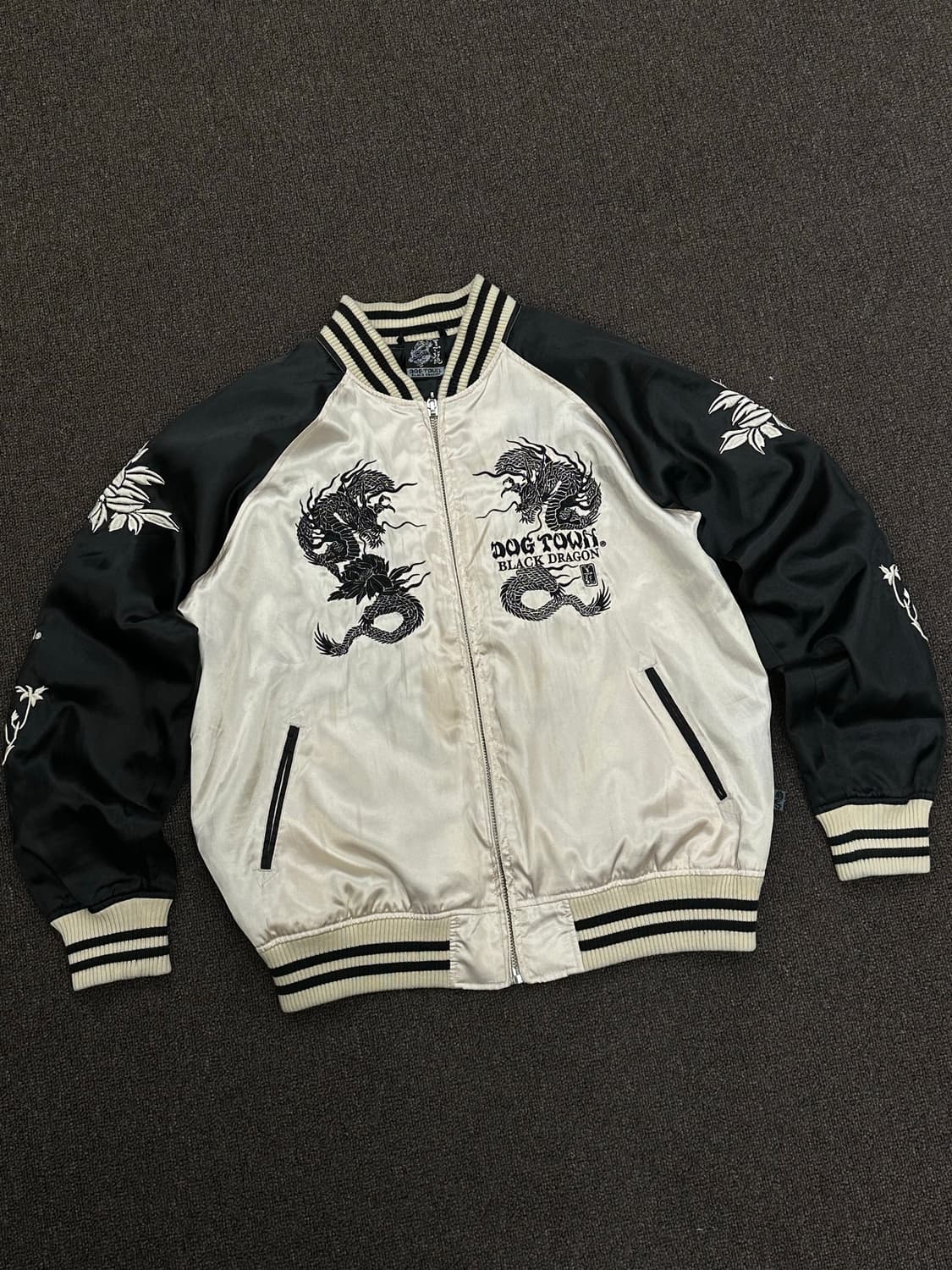 L)도그타운 빈티지 블랙 드래곤 자수 스카쟌 상품이미지5