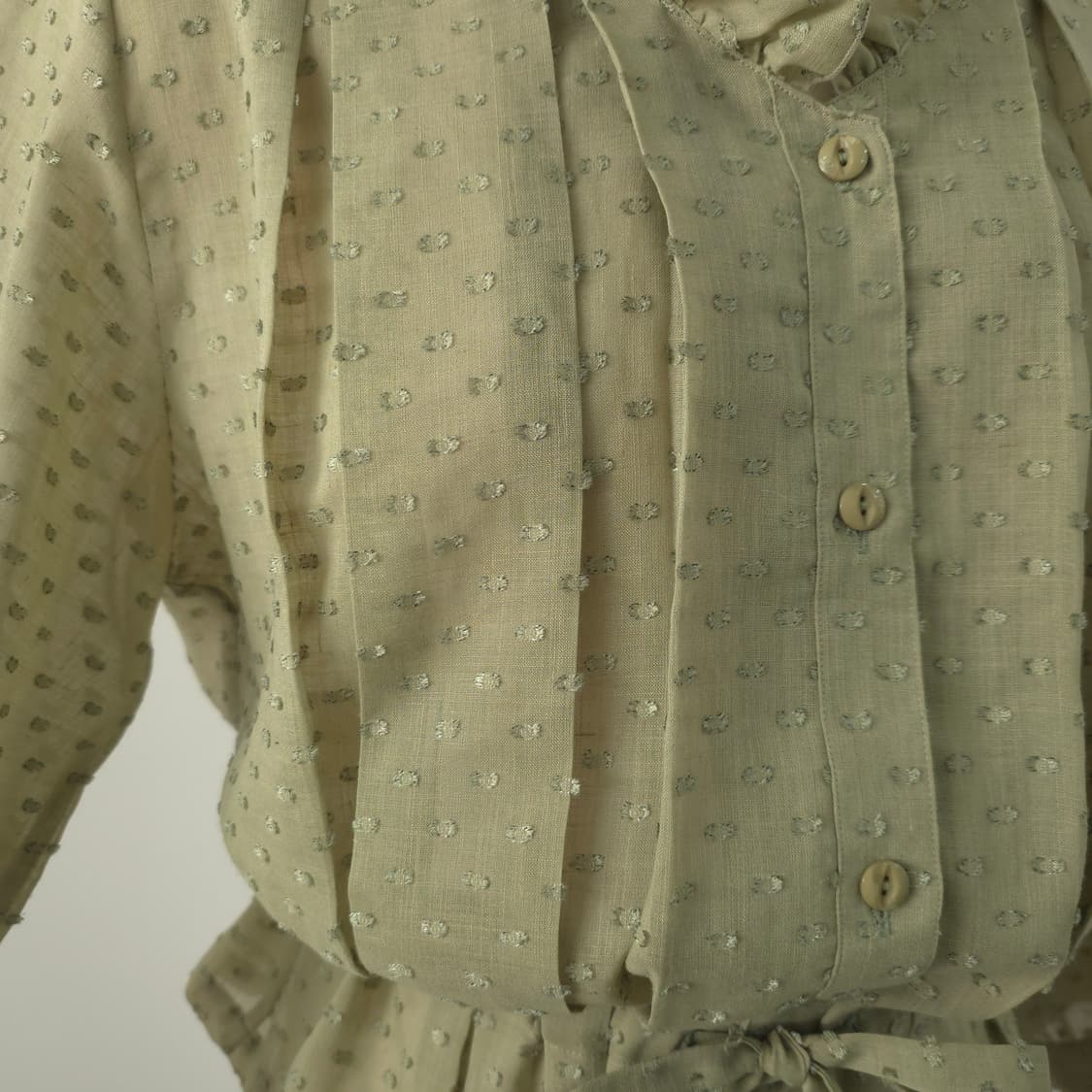 Montate 올리브그린 마혼방 시스루 프릴 8부 블라우스 상품이미지5