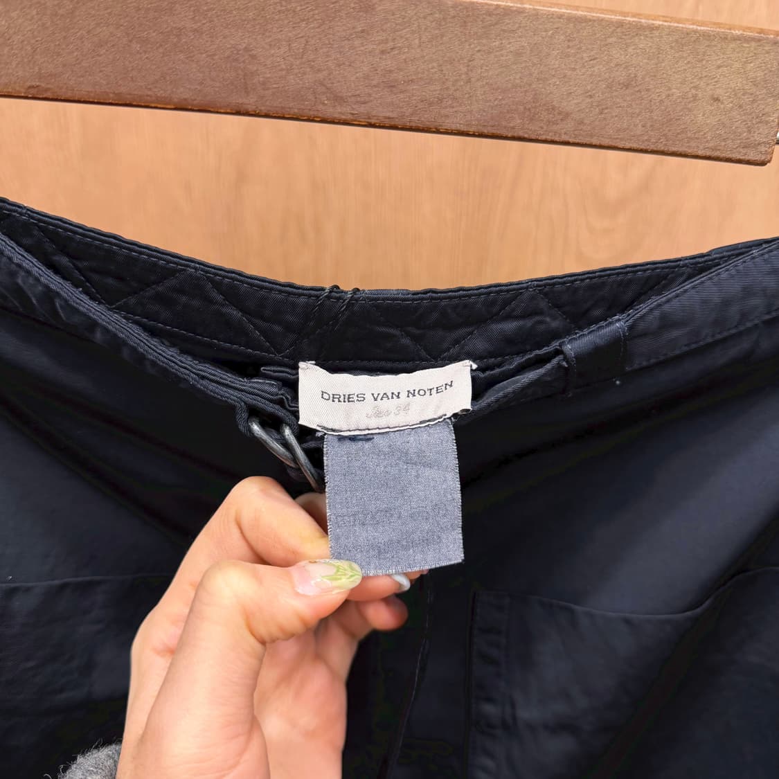 드리스 반 노튼 롱 스커트 이너 스트링 패치 포켓 디테일 블랙 상품이미지6