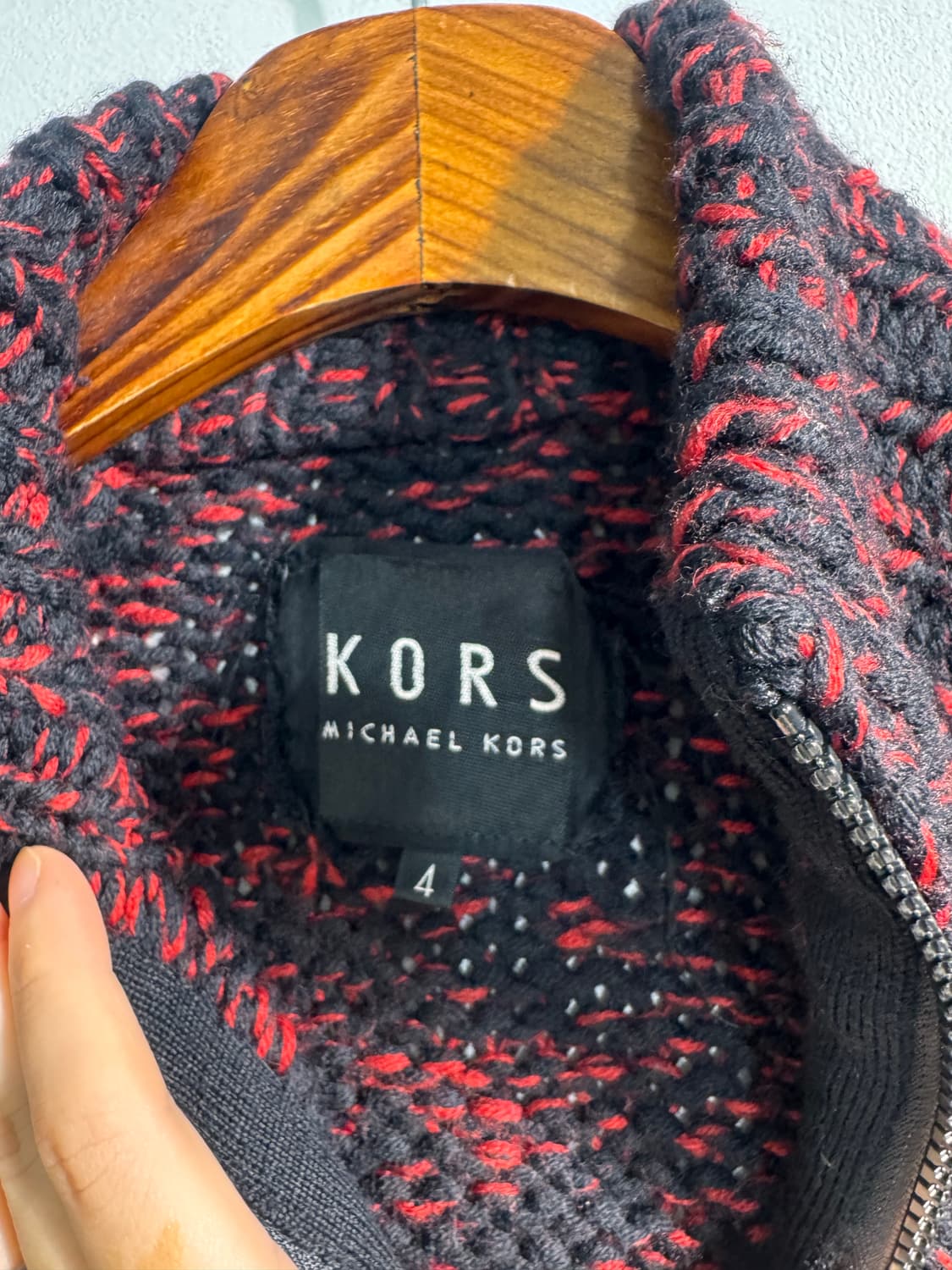 KORS 블랙레드 울 100% 니트집업 L C500 상품이미지9