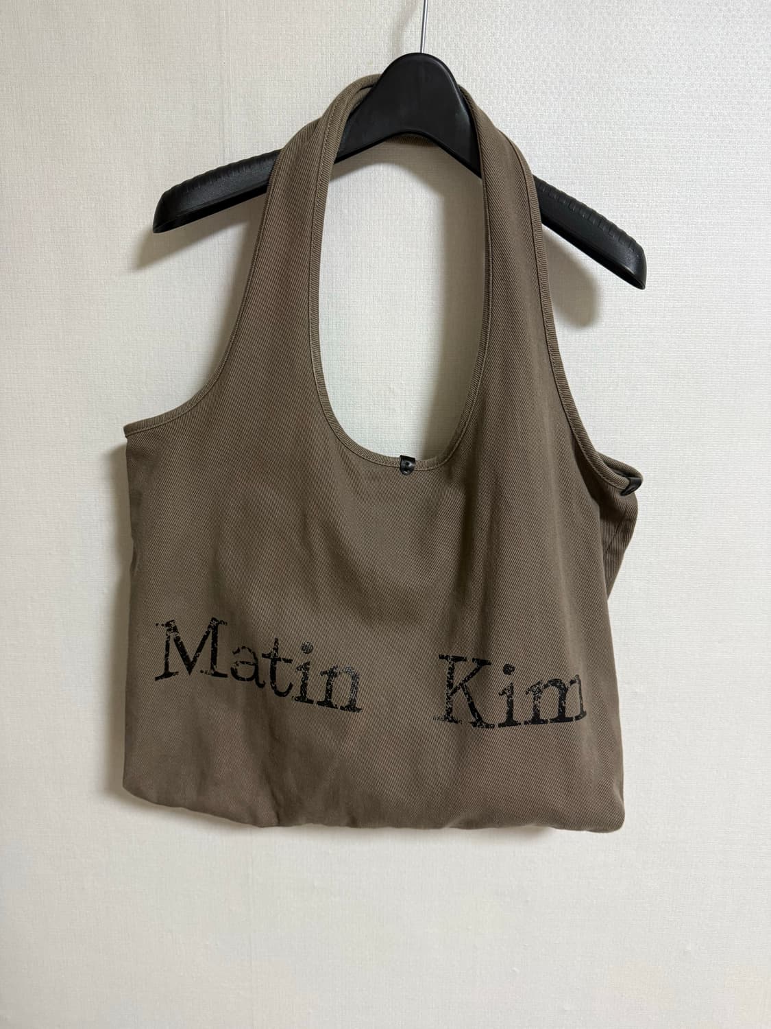 MATIN CRACKED LOGO ECOBAG IN CHARCOAL 상품이미지3