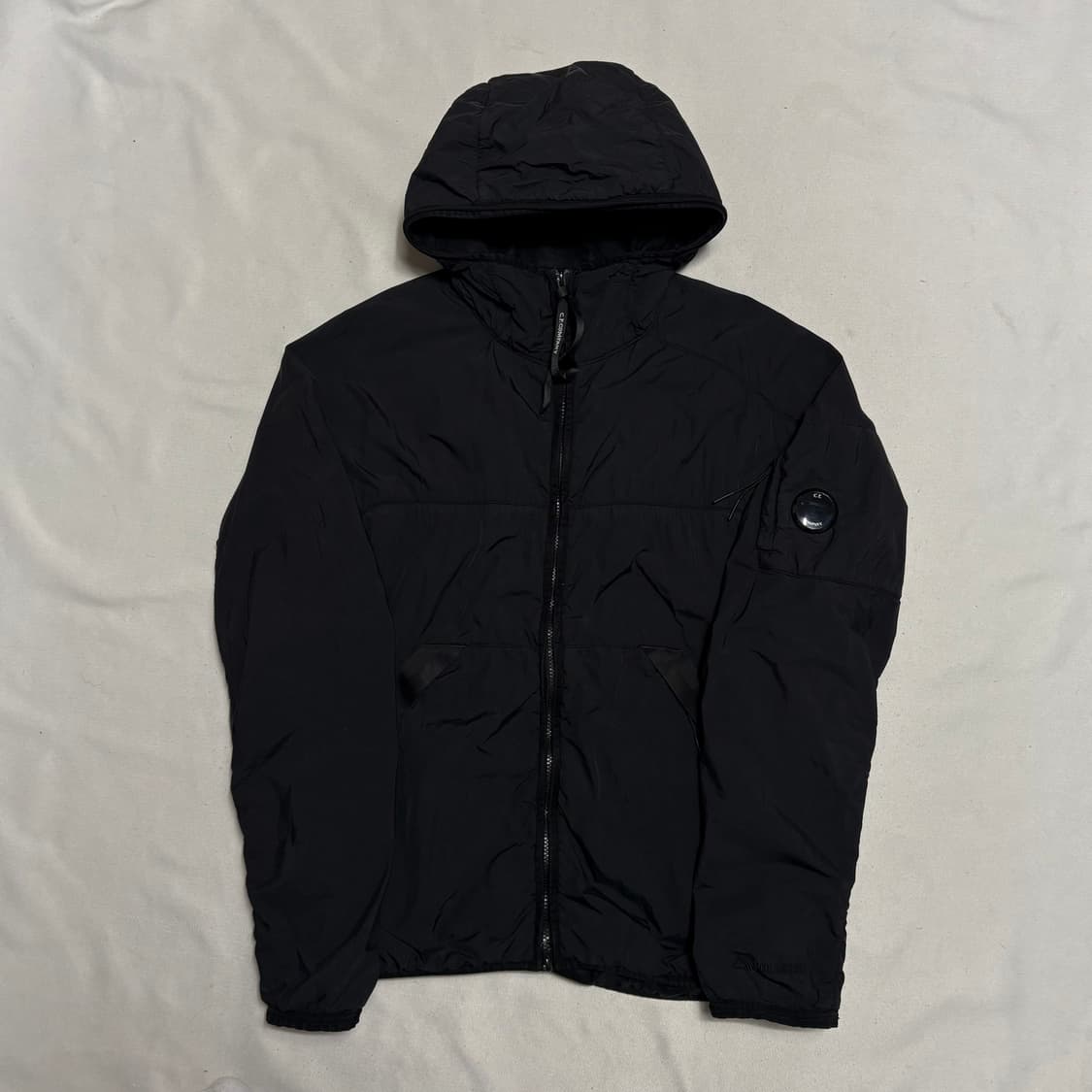 100 C.P. 컴퍼니 나다 쉘 후드 패딩 상품이미지2