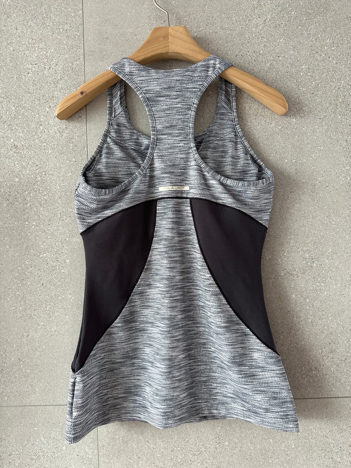 휠라 여자 운동복 요가복 헬스복 상의 상품이미지3