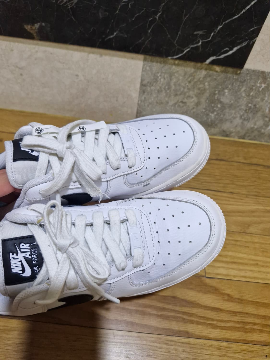 (정품) 나이키 에어포스 블랙화이트 245 상품이미지3