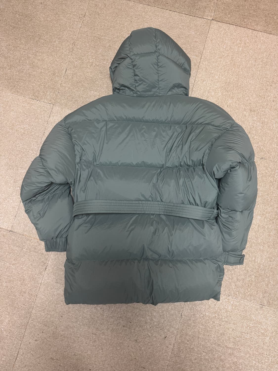 옌키옌키 후드패딩 새제품 팝니다 상품이미지3