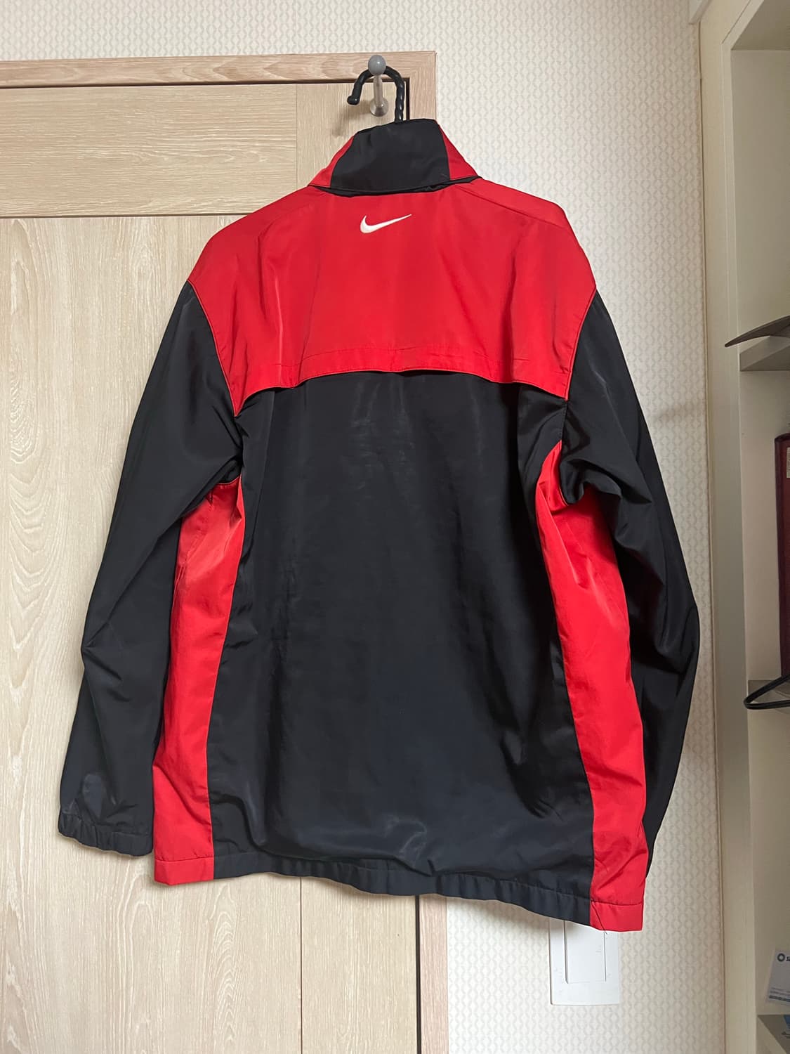00s 나이키 올드스쿨 레드 블랙 바람막이 상품이미지2