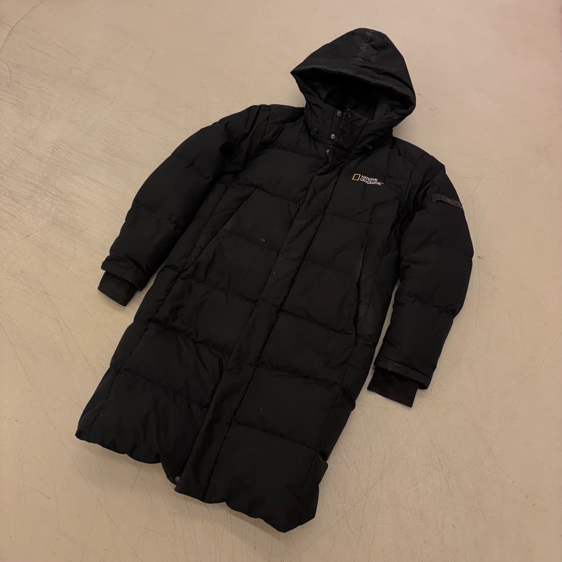 내셔널지오그래픽 빅로고 구스다운 롱패딩 상품이미지1