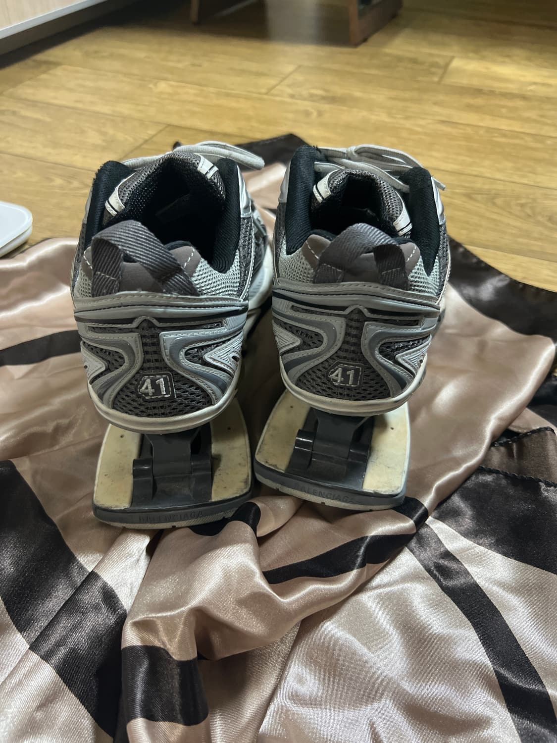 발렌시아가 엑스펜더 41사이즈 상품이미지4