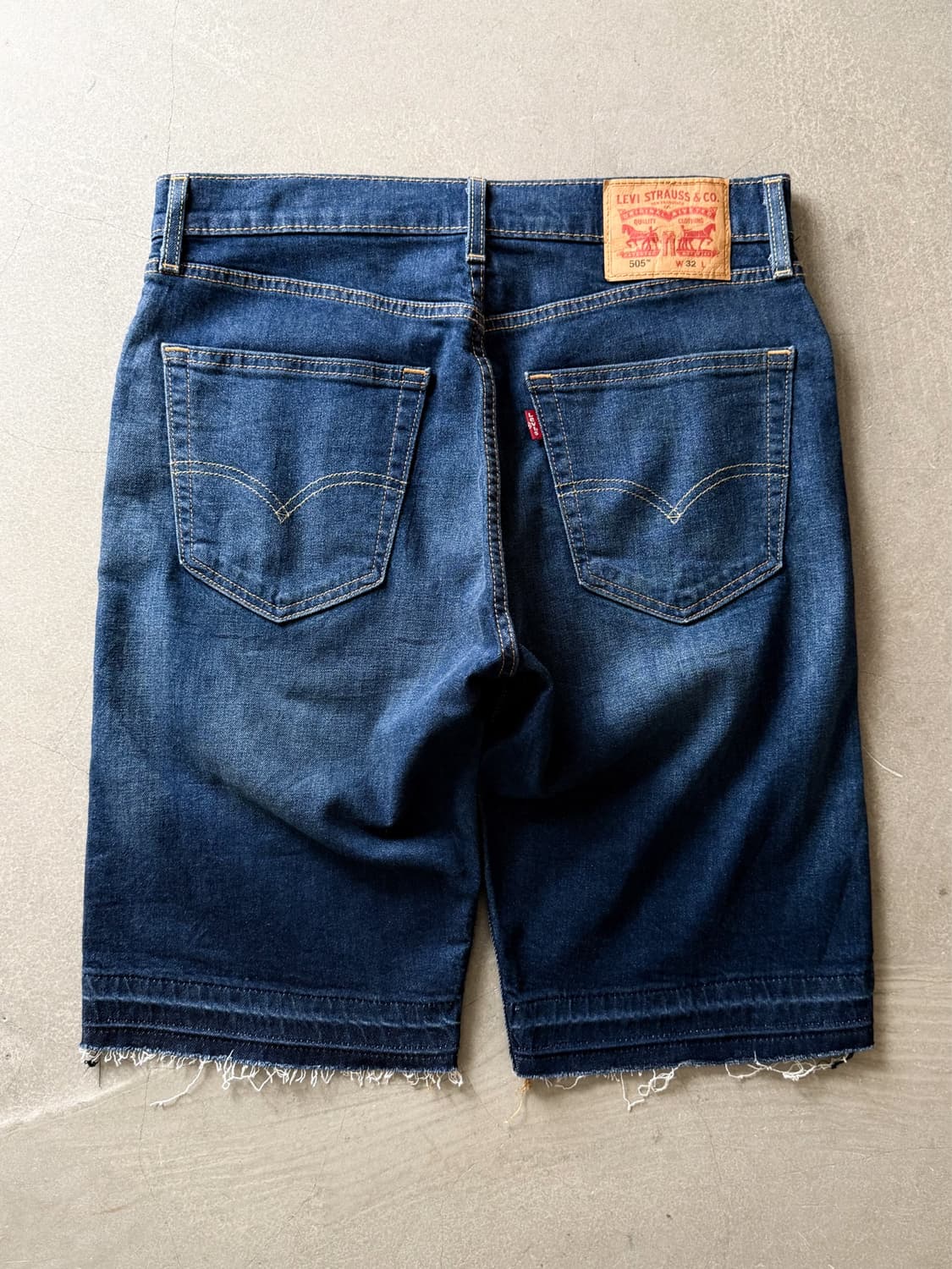 Vintage Levi's 505 Denim Shorts 상품이미지2