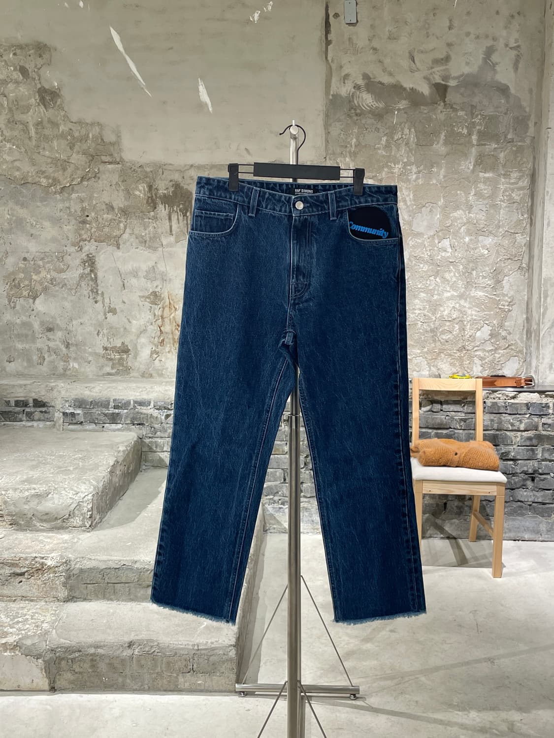 라프 시몬스 21S/S 픽쳐 패치 크롭드 데님 팬츠 상품이미지1