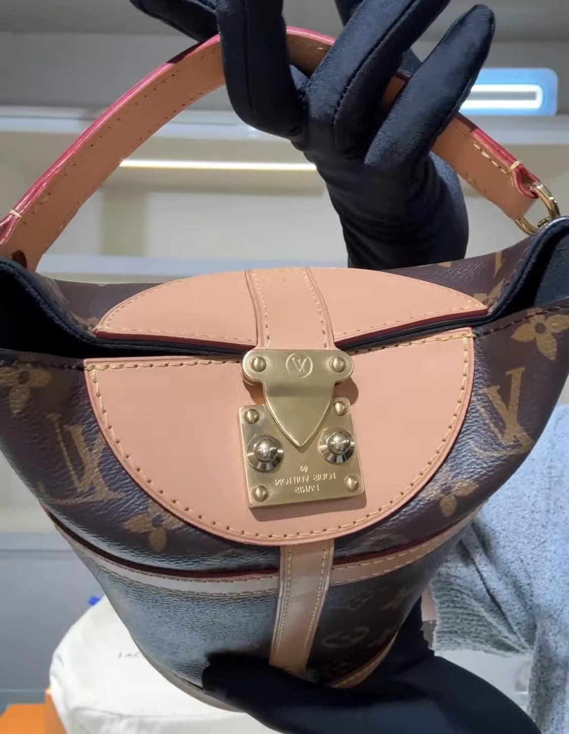 루이비통  모노그램 캔버스 버킷 더플백 토트백 겸 숄더백 상품이미지8