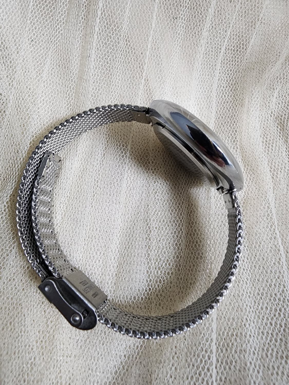 발렌티노루디 큐빅 여성시계 상품이미지3