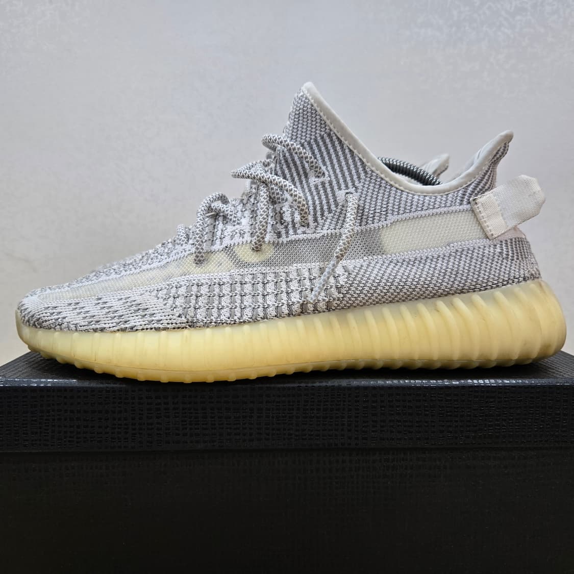 290 아디다스 이지부스트 350v2 스테틱 화이트 상품이미지3