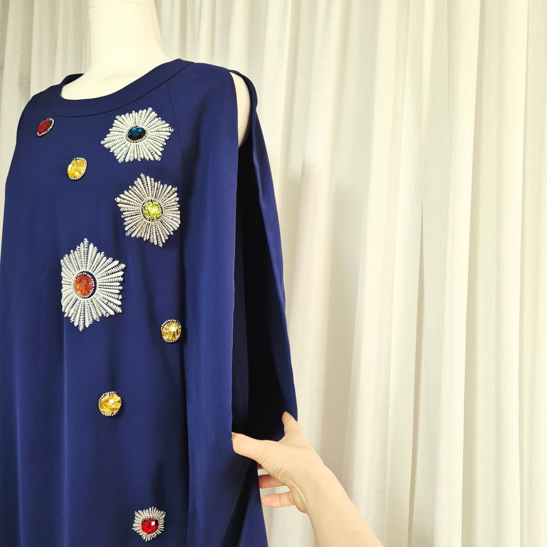 오즈세컨 어깨트임 드레스 원피스 (55-66) 정가45만8천/택달린새상품 상품이미지6