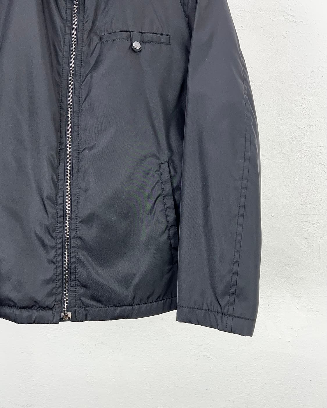 프라다 블랙 리 나일론 히든 포켓 개버딘 자켓 상품이미지5