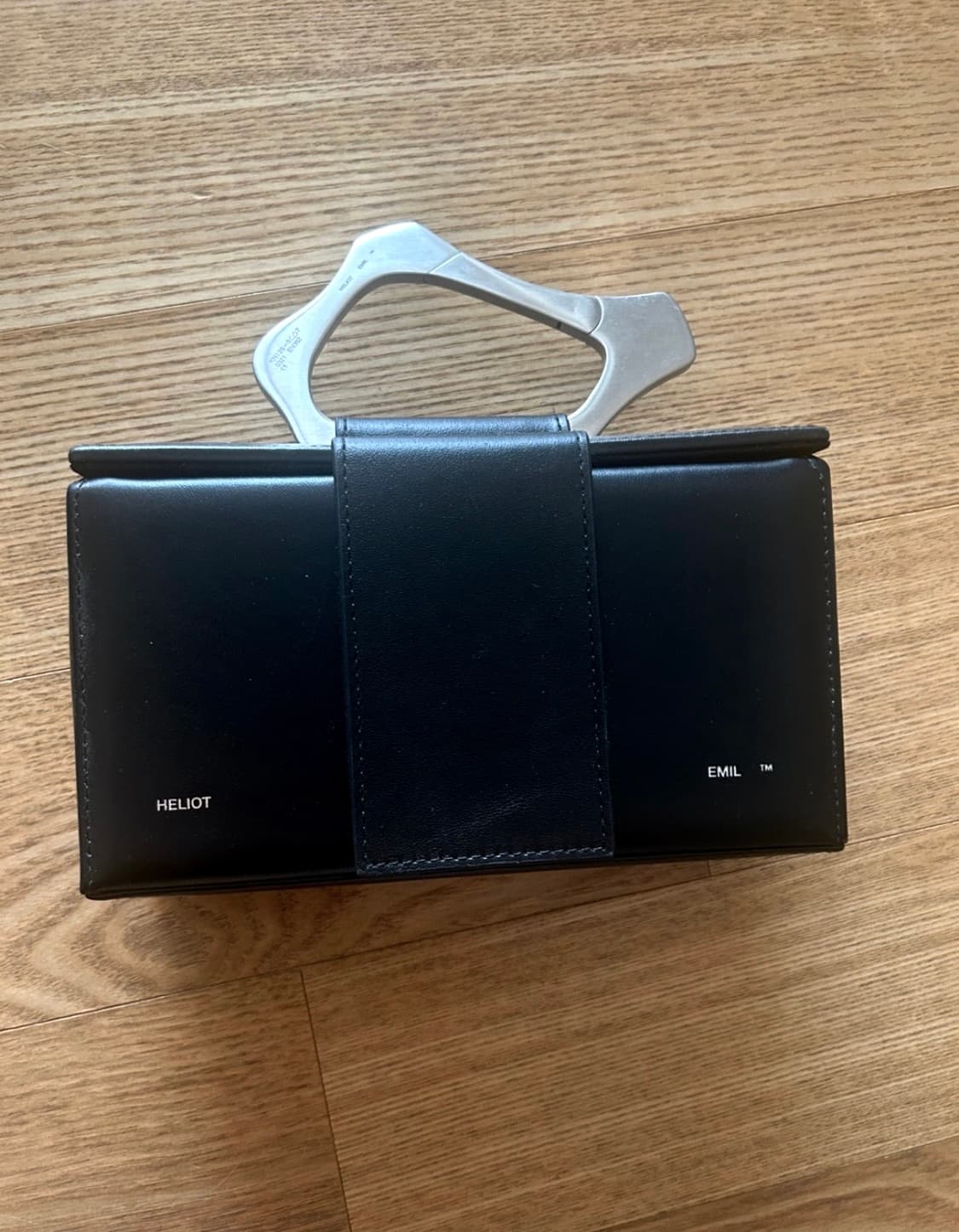 엘리엇 에밀 박스백 상품이미지2