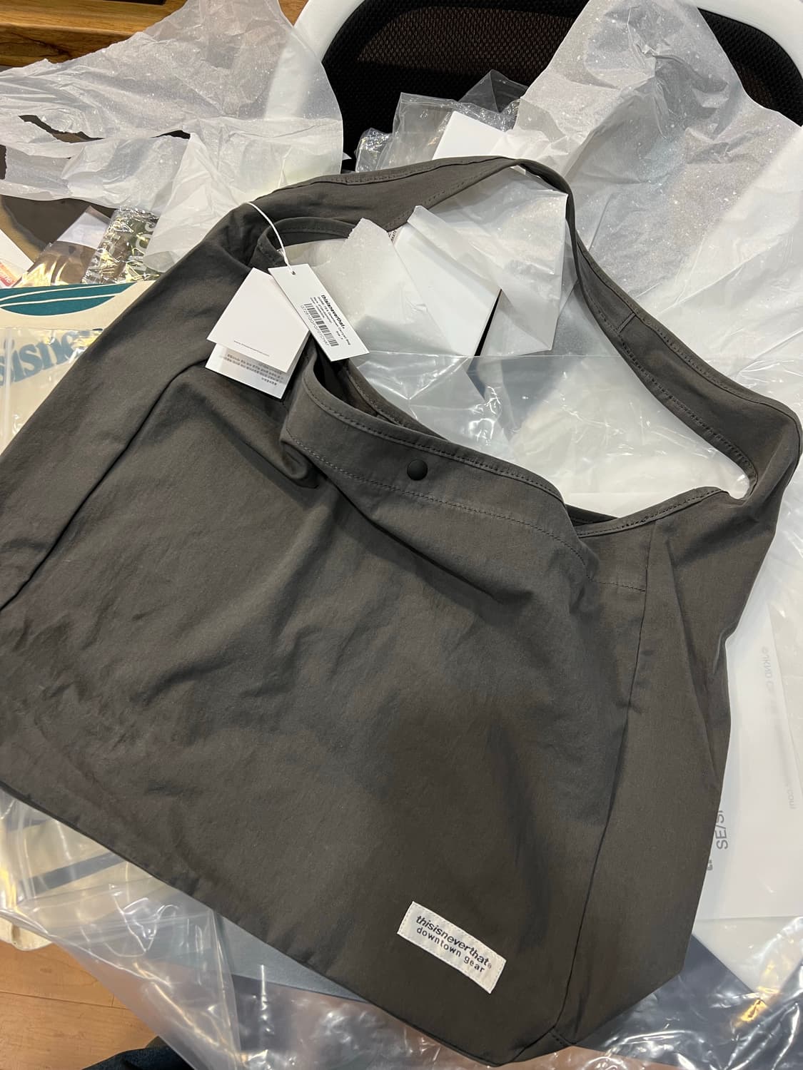 디스이즈네버댓 디네댓 고어텍스 가방 상품이미지1