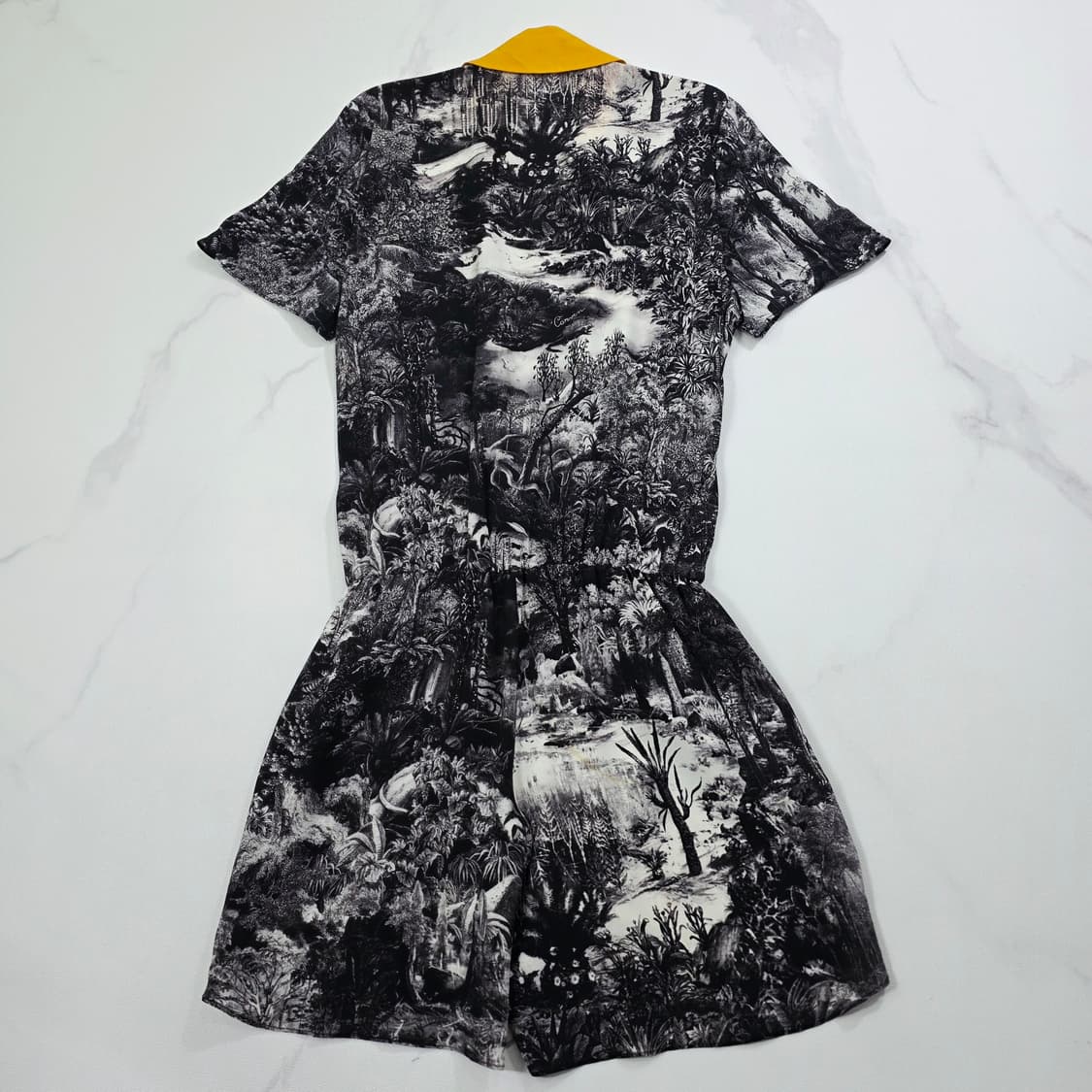 까르벵(Carven) 100% 실크 사파리 그래픽 점프수트 55 상품이미지3