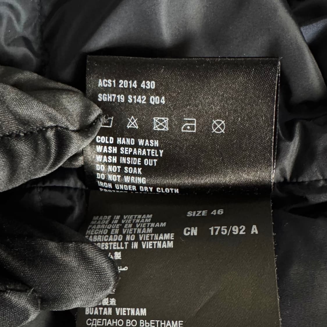 [46사이즈] 프라다 삼각로고 패딩 후드 자켓 (SGH719) 상품이미지10