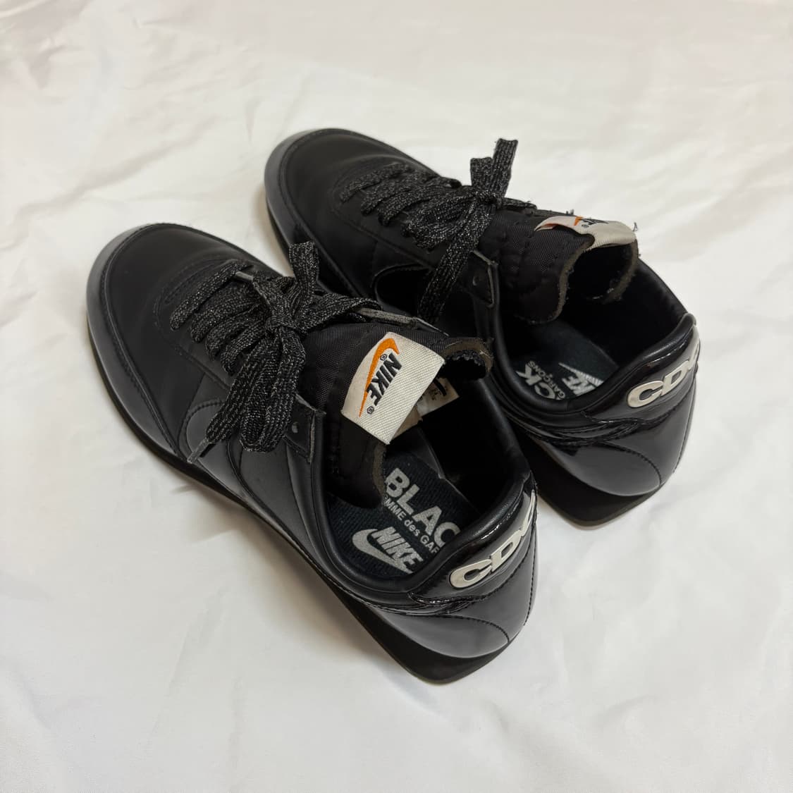 Nike x cdg 나이트 트랙 240 상품이미지2