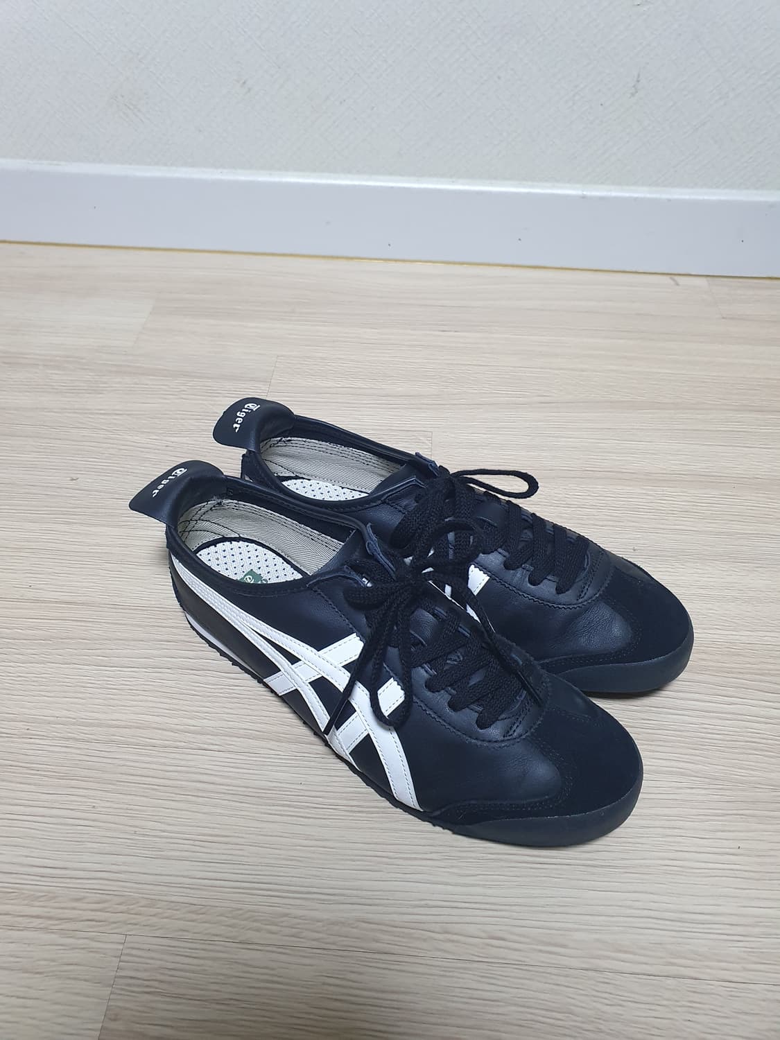 오니츠카타이거 멕시코66 블랙/화이트 280 상품이미지2