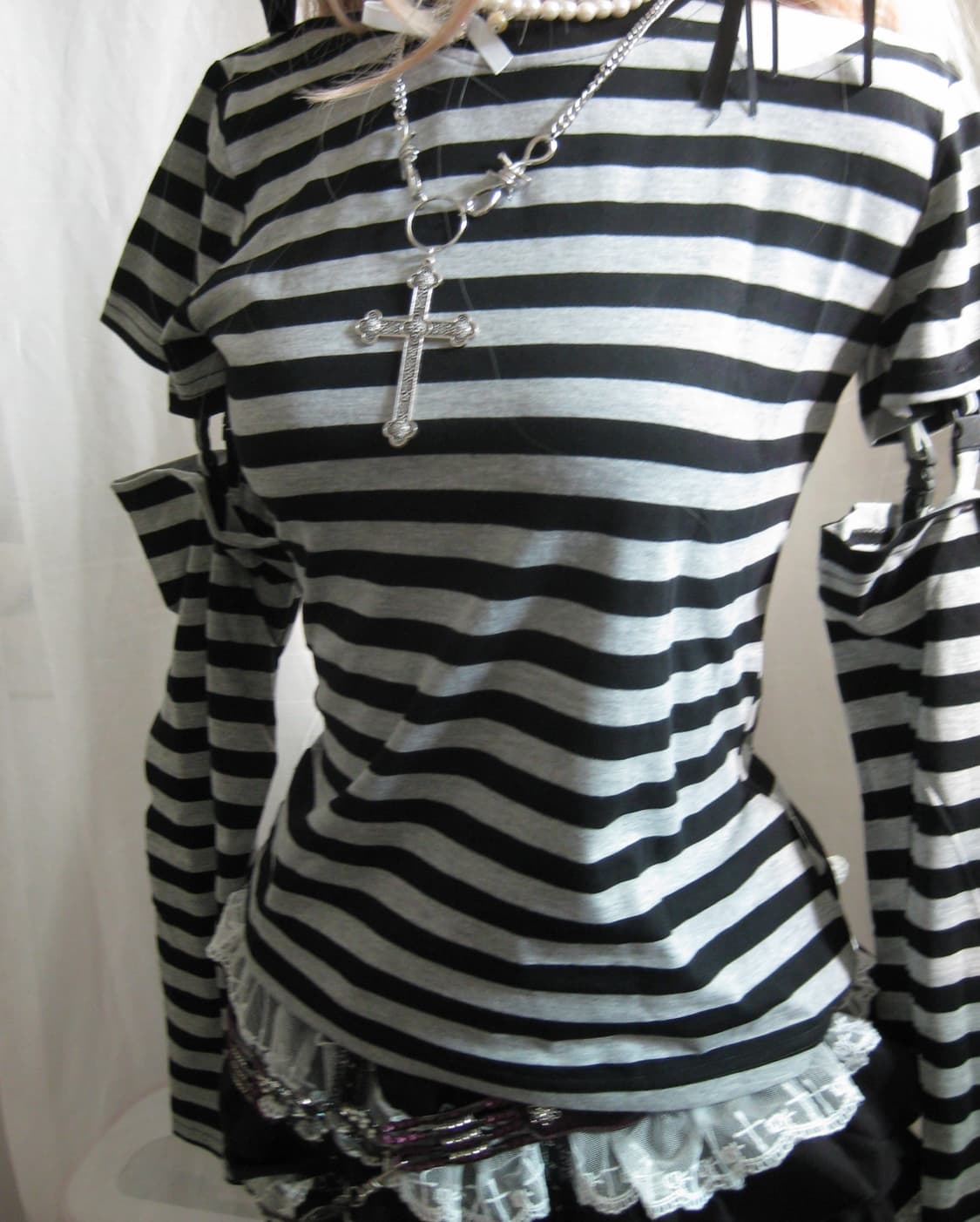 컷아웃 숄더 탑 상품이미지2