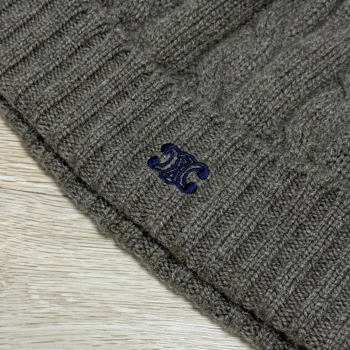 [S+급/OS] 셀린느 트리옹프 캐시미어 케이블 비니 상품이미지2