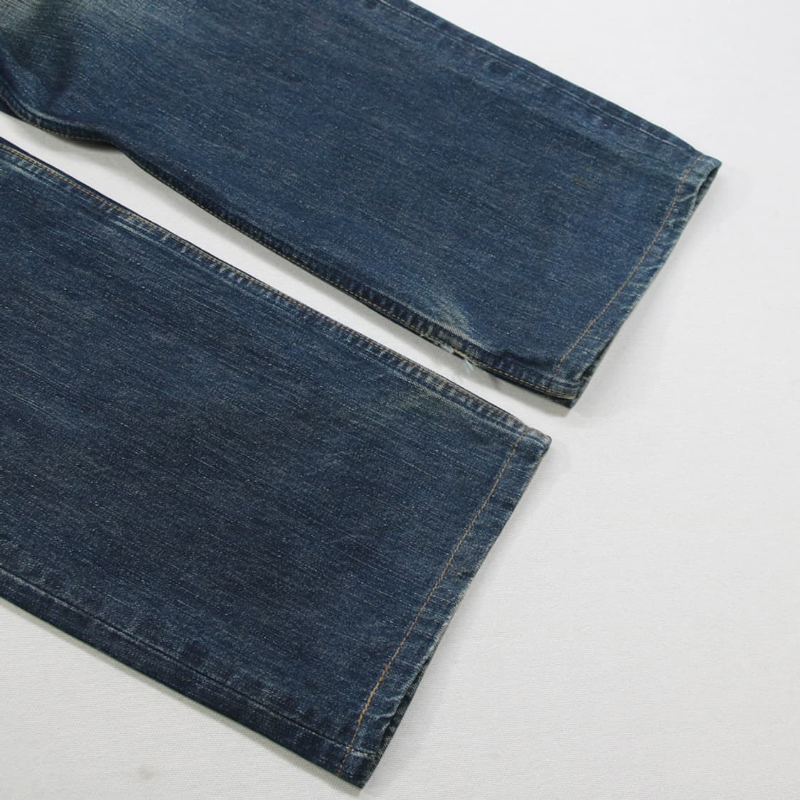 (착용컷) 리바이스 502 (남성용 33) 상품이미지8