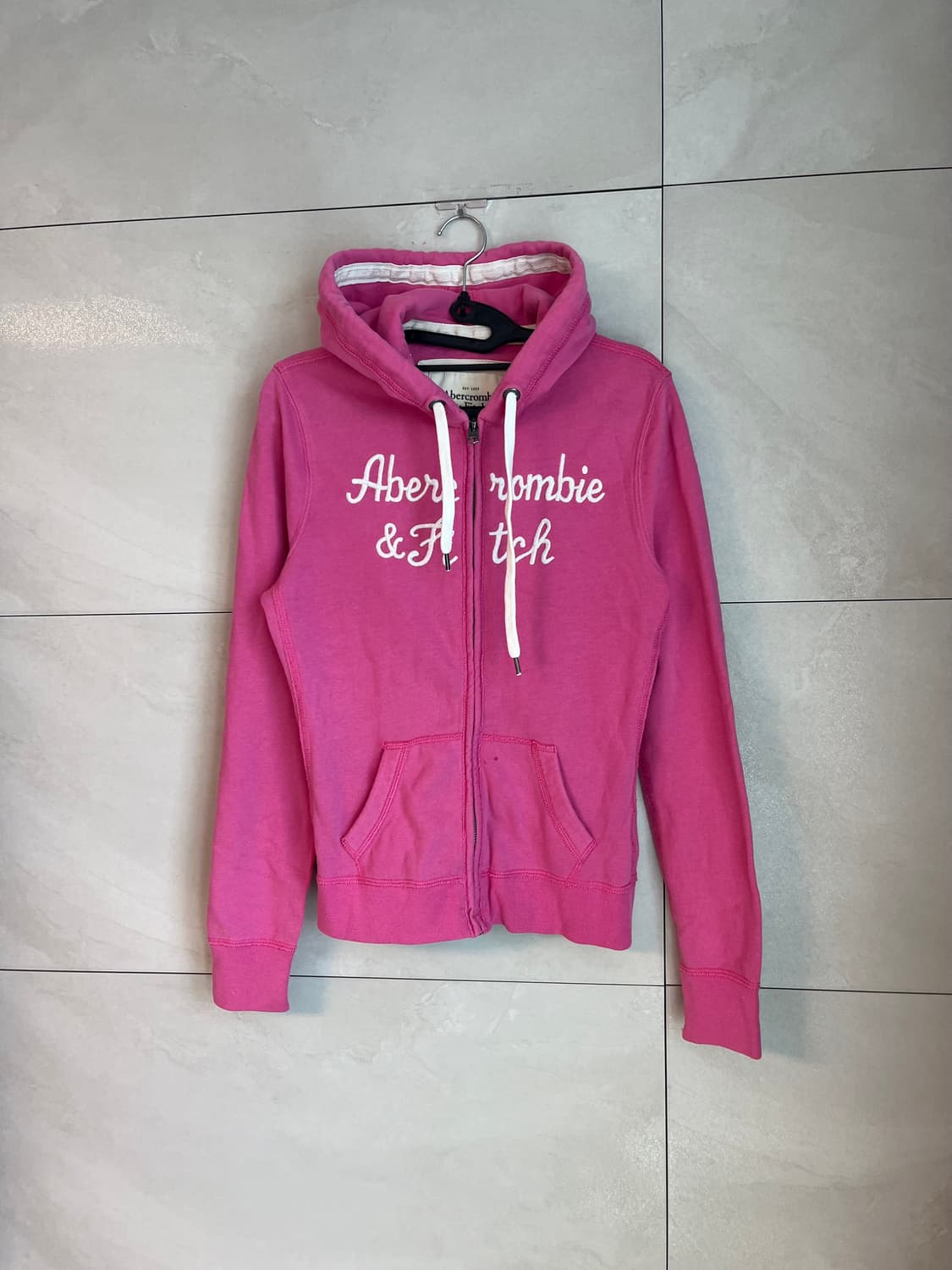 아베크롬비 스펠로고 딱붙핏 딸기우유 후드집업 [M] 상품이미지3
