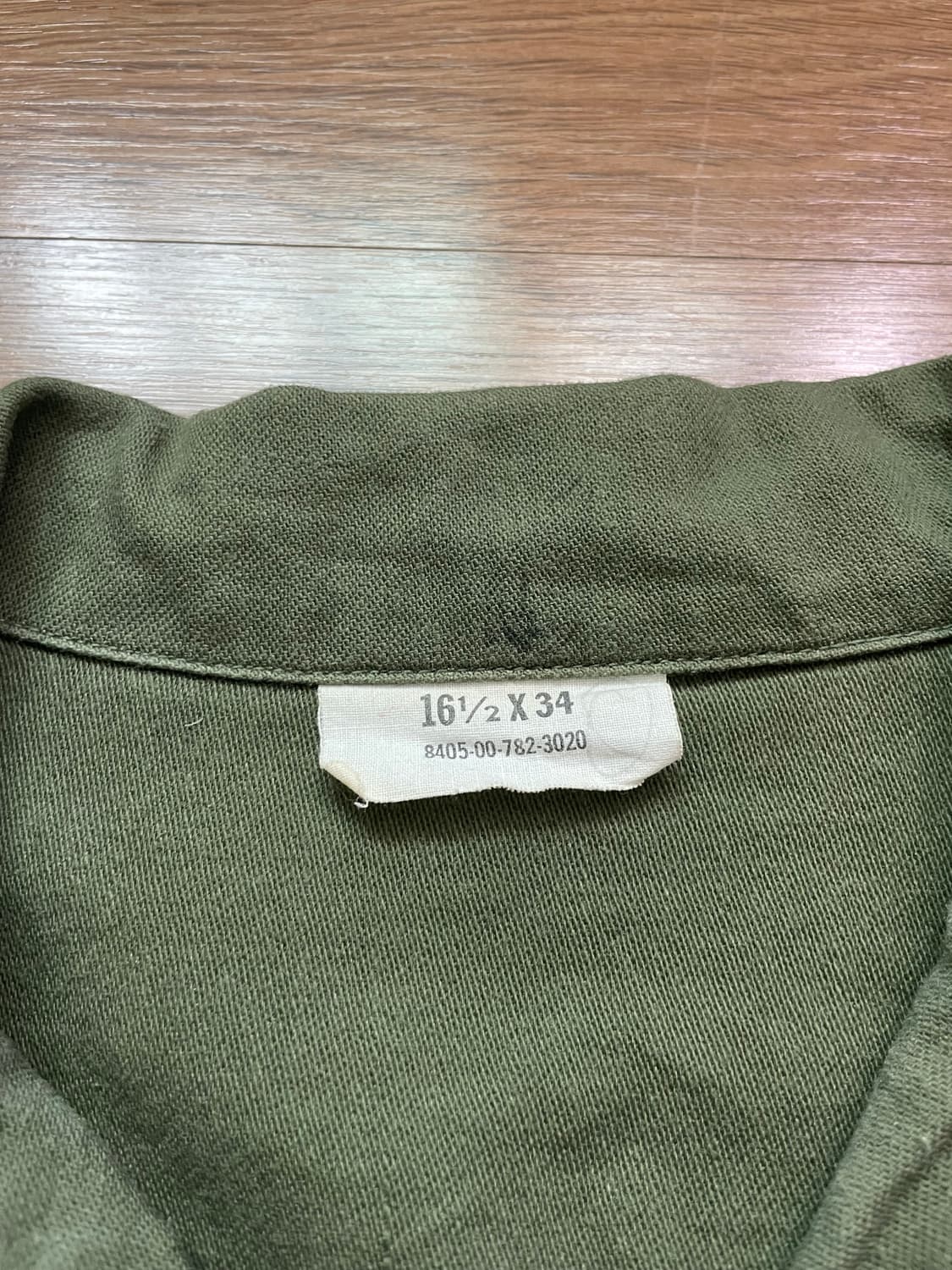 US ARMY OG 107 퍼티그 셔츠 데드스탁 레어 오리지널 상품이미지3