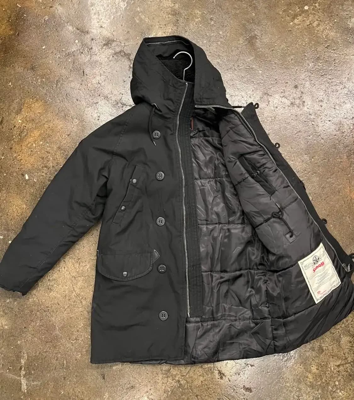 schott 쇼트 블랙 오버핏 다운 상품이미지5