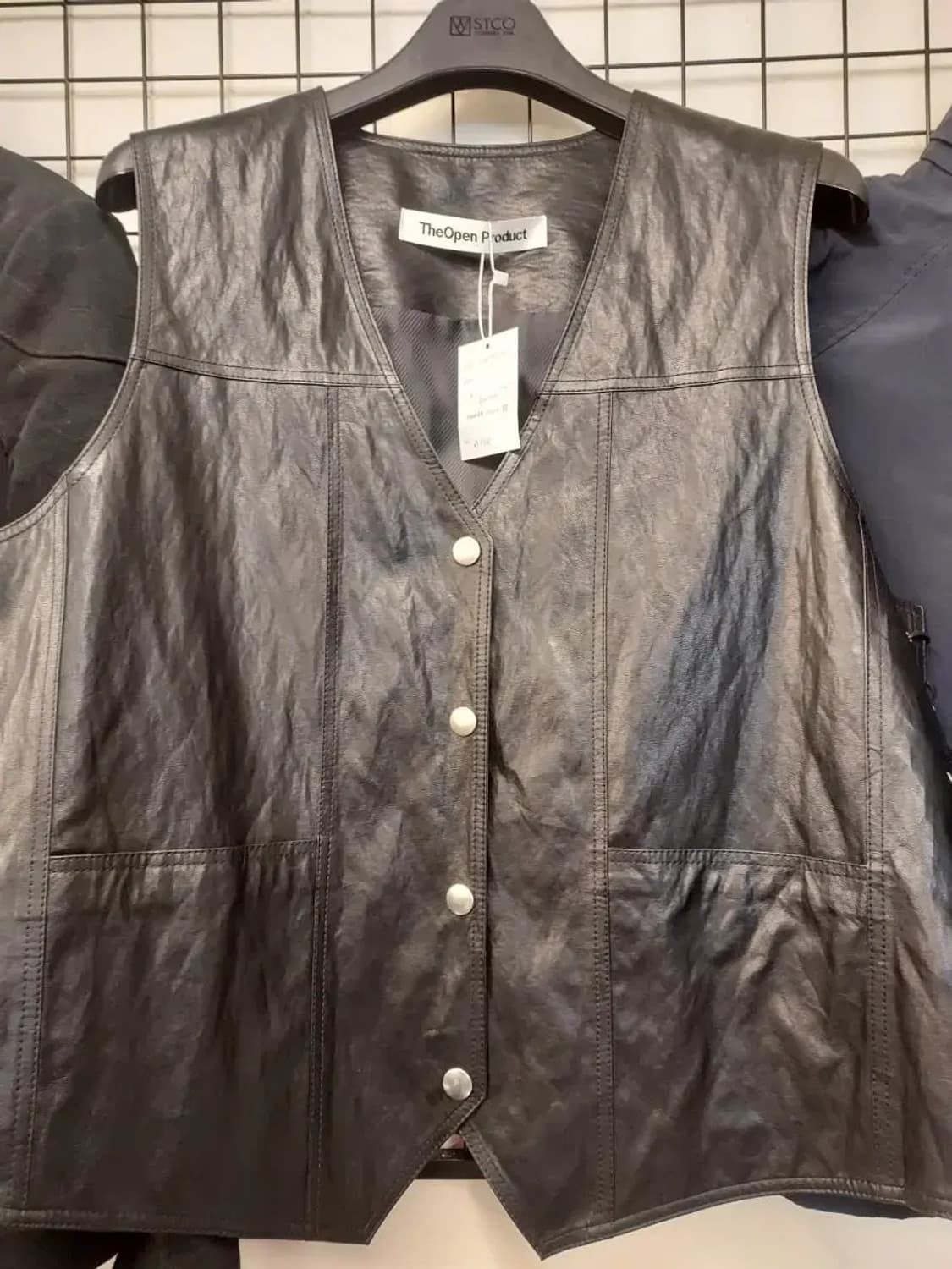 더오픈프로덕드 레이스업 레더조끼 모니카착옹 상품이미지1