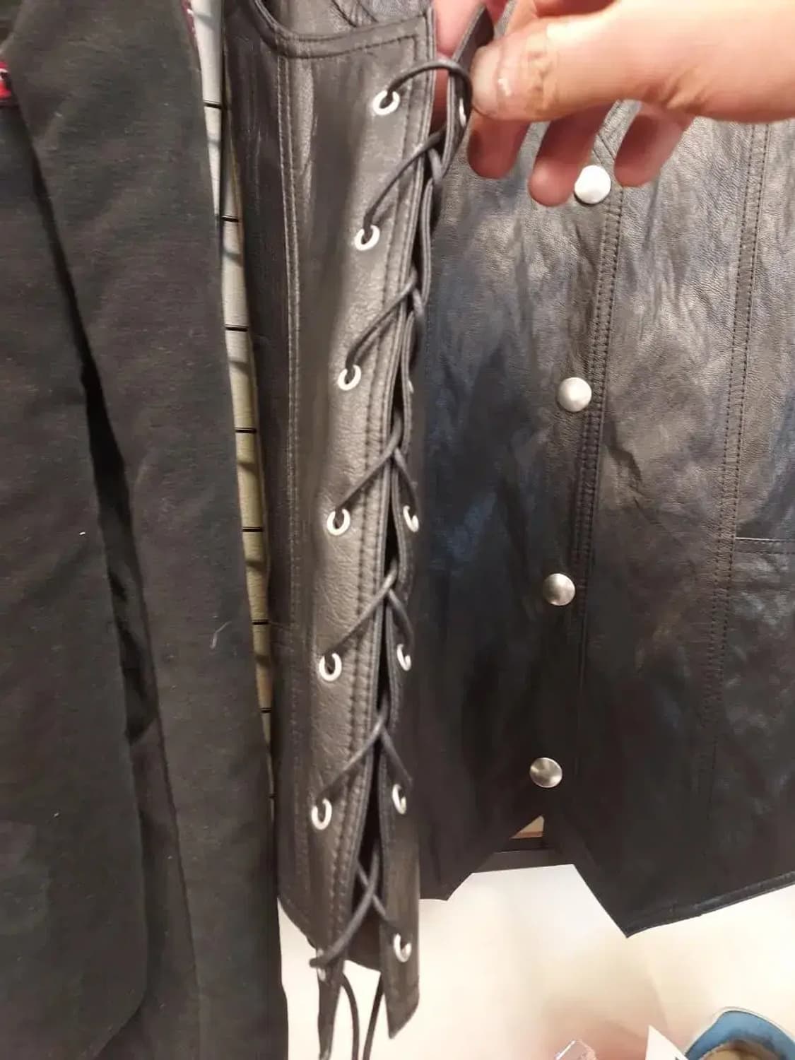 더오픈프로덕드 레이스업 레더조끼 모니카착옹 상품이미지4