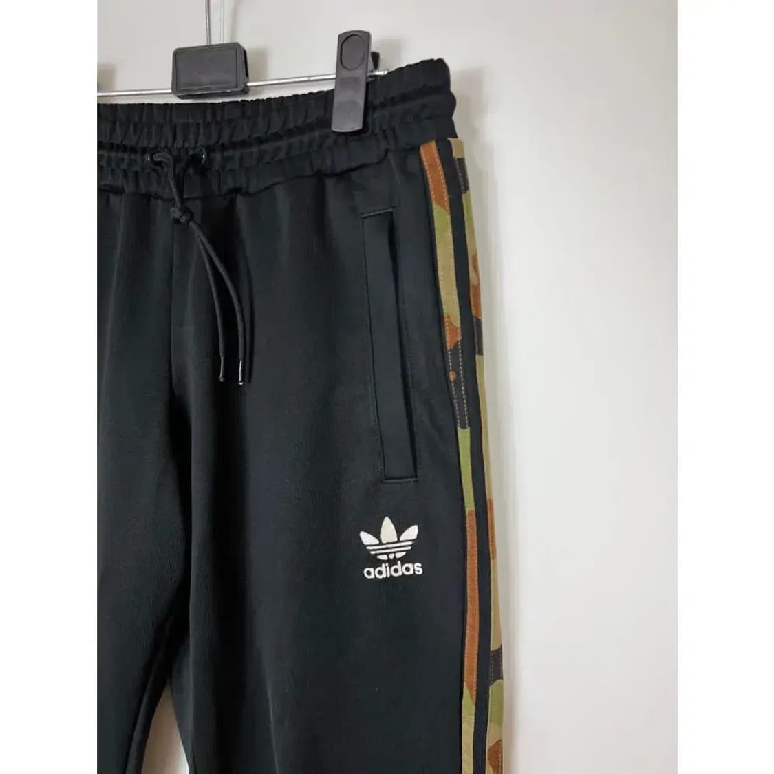 [95] 아디다스 오리지널스 밀리더리 카모 팬츠 상품이미지2