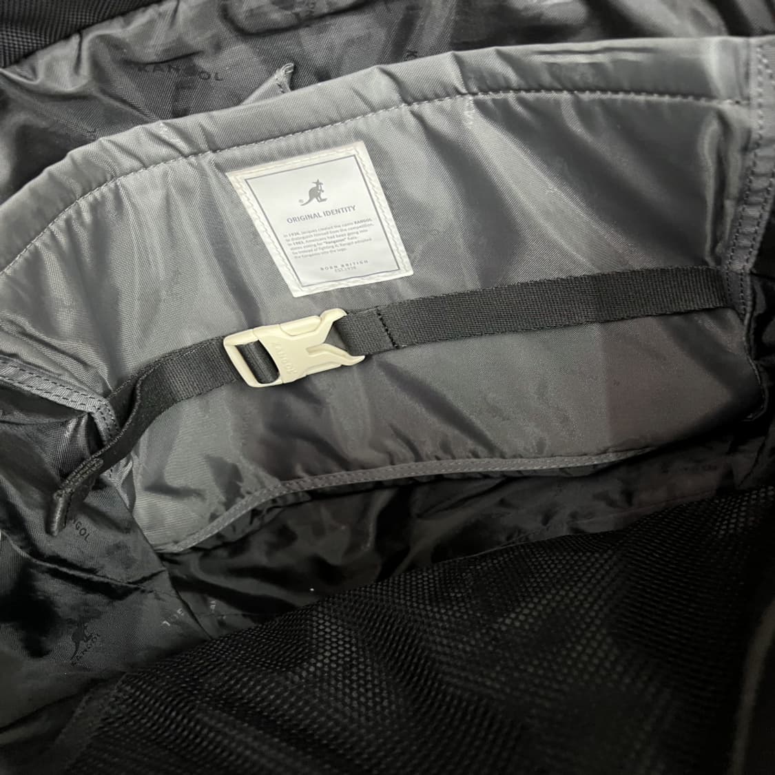 캉골 로고 크로스블랙 가방 노트북수납 상품이미지6