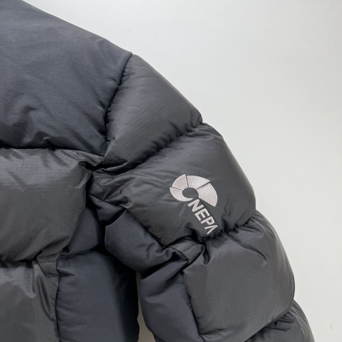 [85] 네파 블랙 빈티지 다운패딩 점퍼 상품이미지5