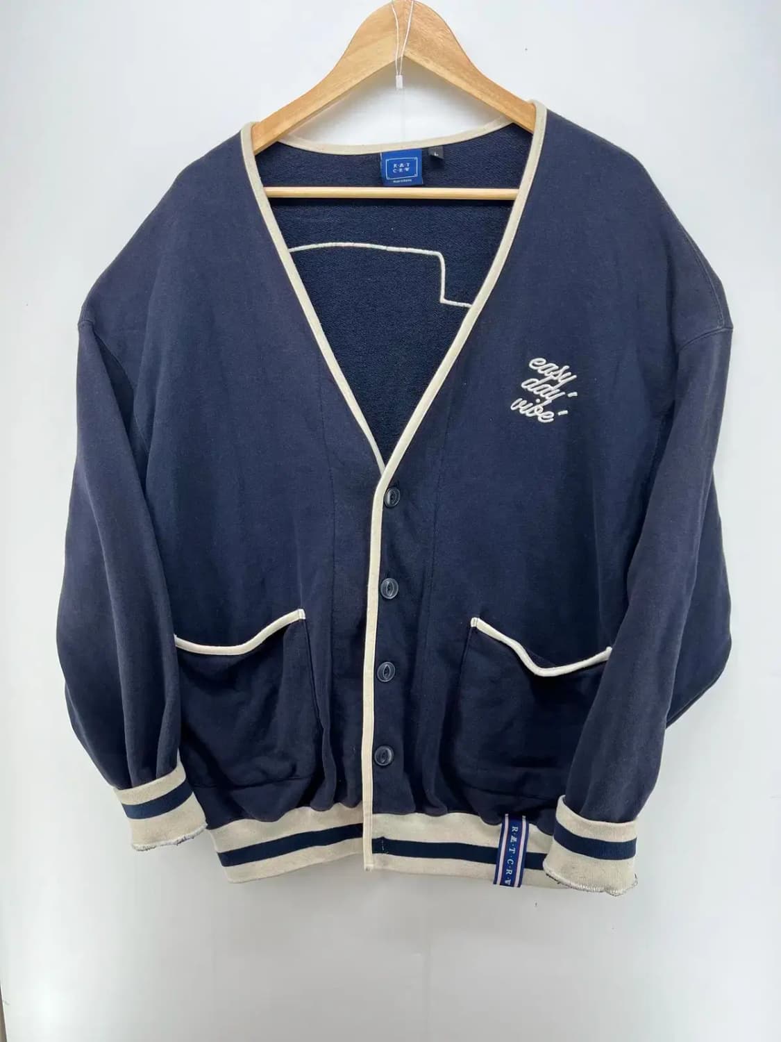 [L] 로맨틱크라운 오버핏 패치 남여공용 네이비 니트 유니크 빈티지 상품이미지1