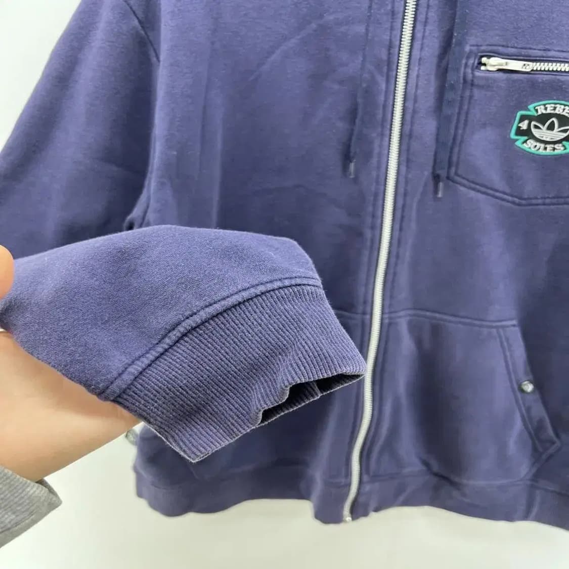 [105] 아디다스 올드스쿨 MASCOT 패치 후드티셔츠 퍼플 상품이미지4