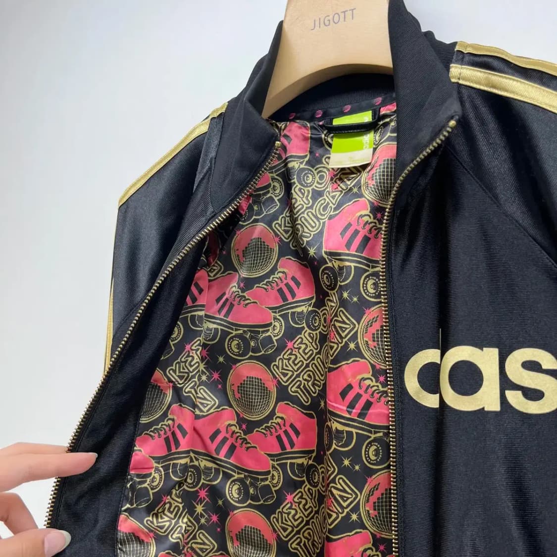 [S] 아디다스 오리지널스 삼선로고 꽃자수 트레이닝탑 져지 Y2K 상품이미지9