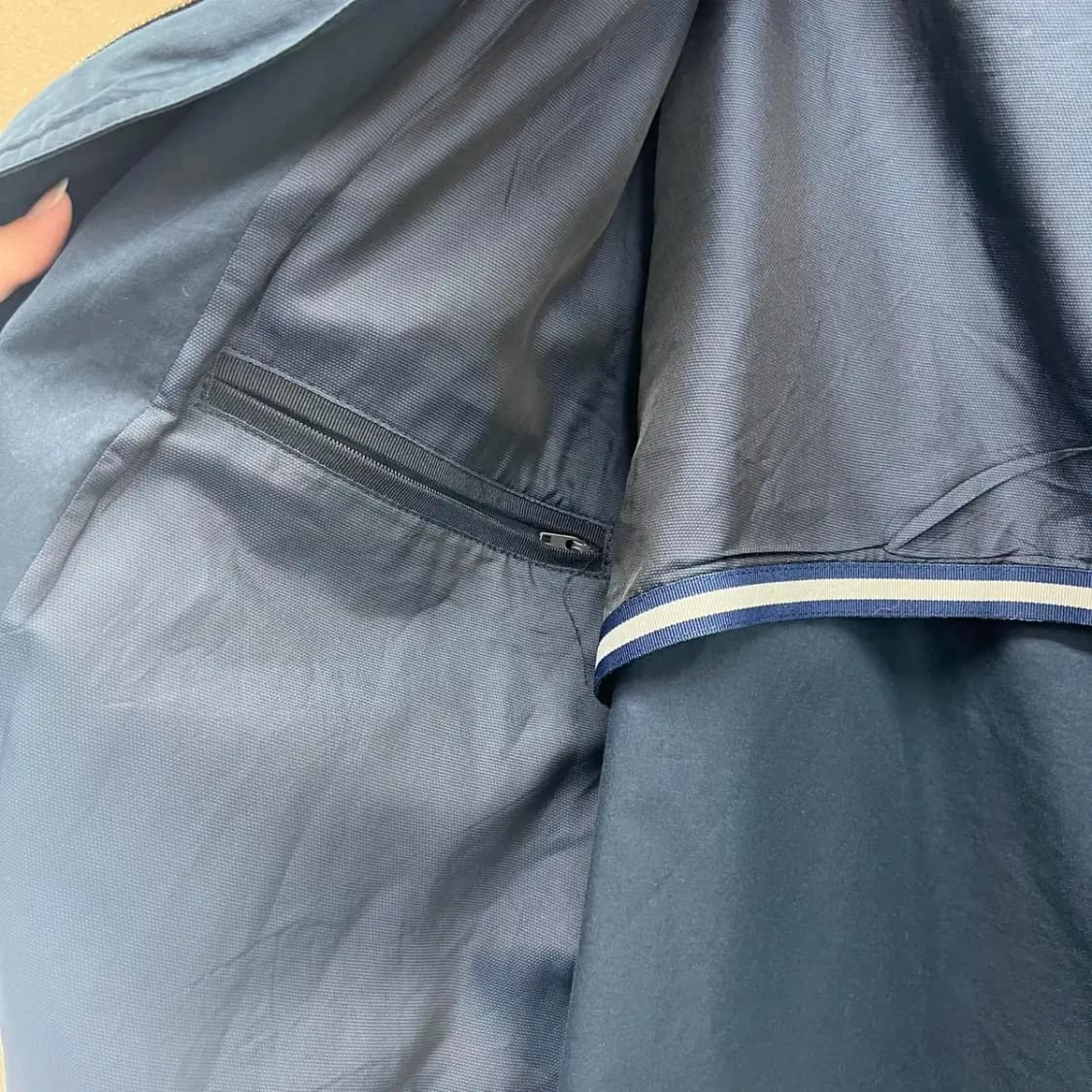 [100] 지방시 올드스쿨 얇은 남자 점퍼 자켓 빈티지룩 상품이미지5