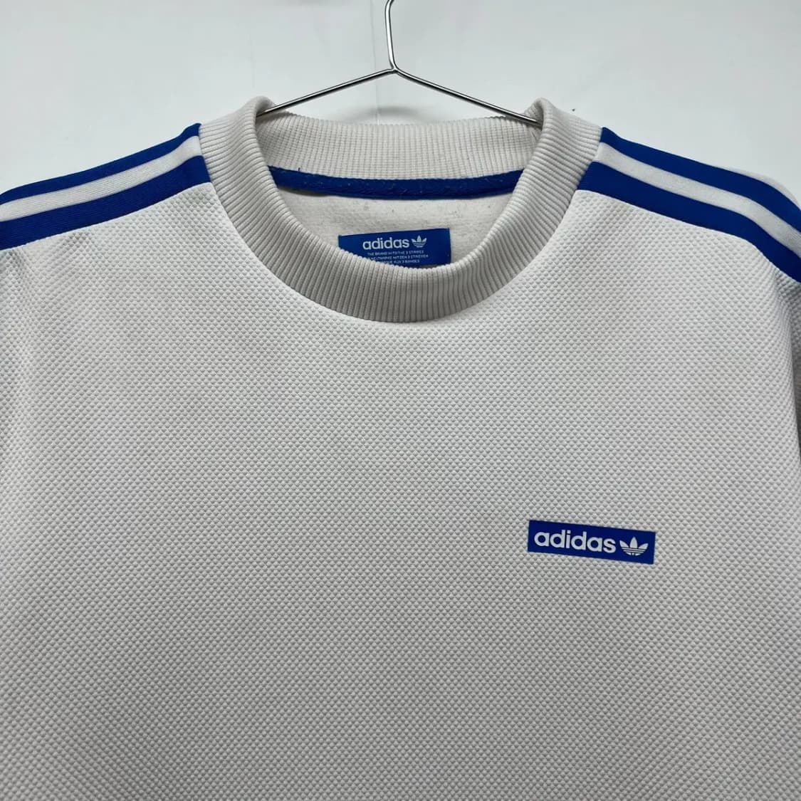 [100] 아디다스 오리지널스 삼선 로고 맨투맨 티셔츠 남여공용 상품이미지2
